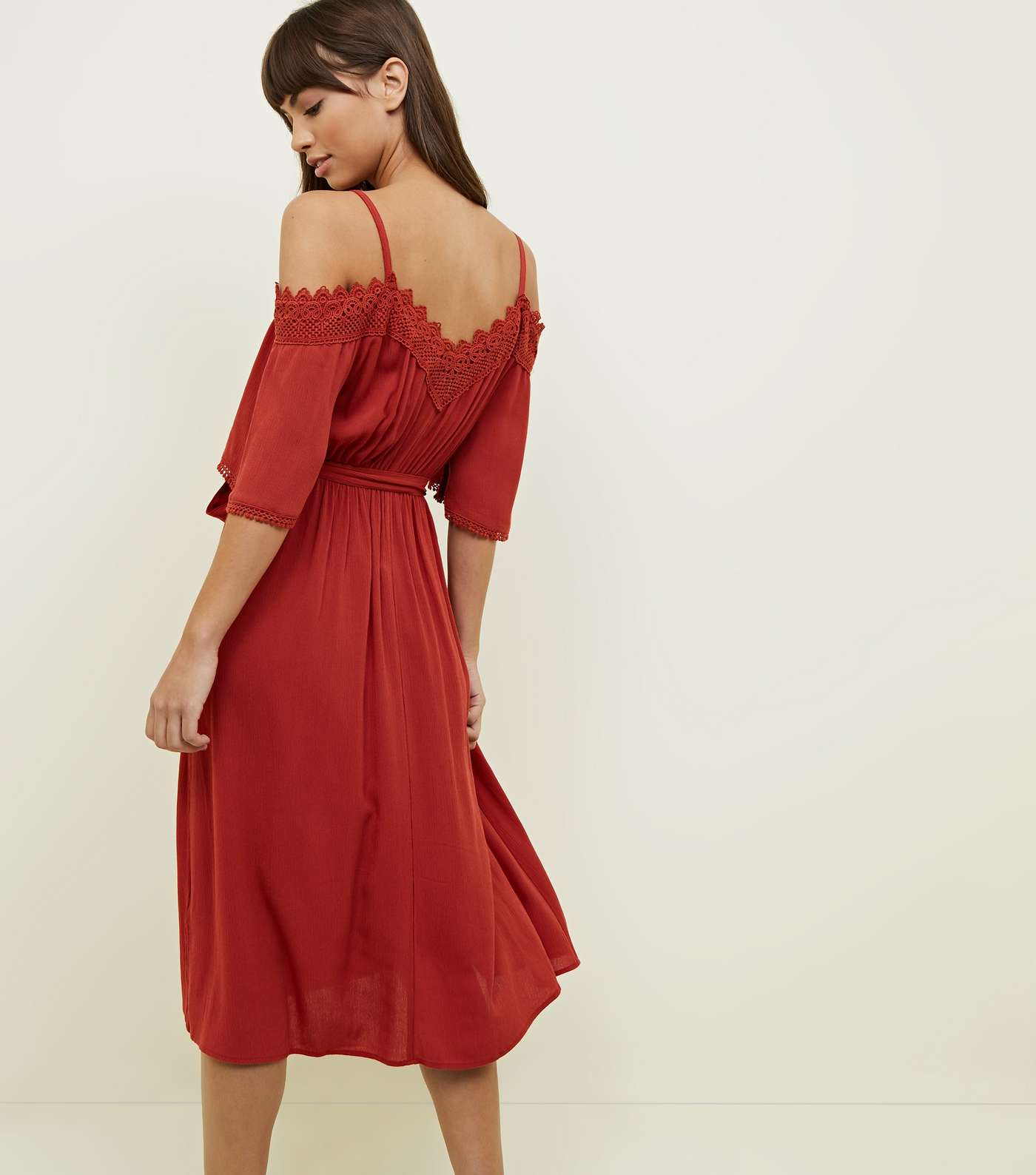 Dark Red Crochet Trim Cold Shoulder Midi Dress Image 3