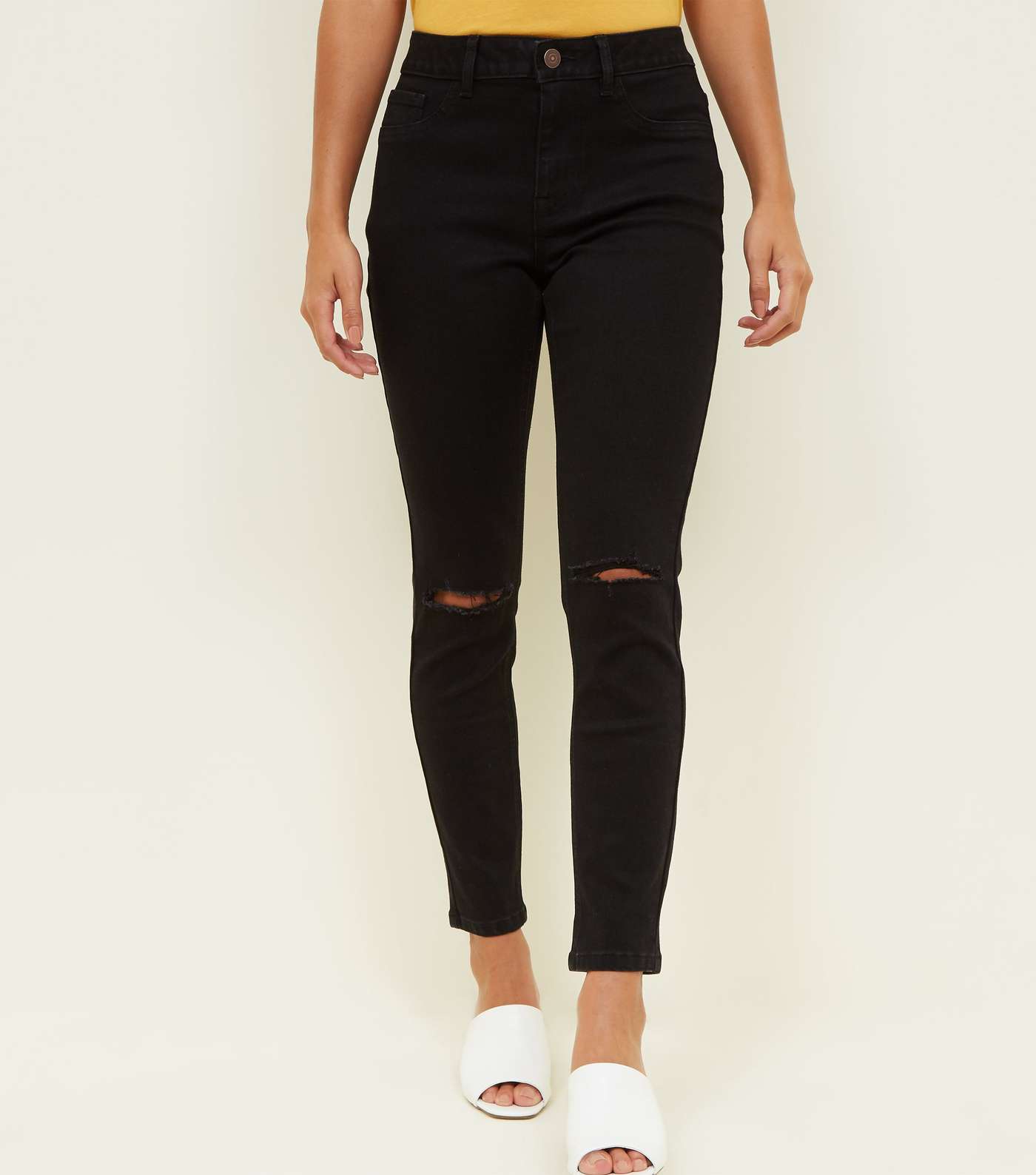 Petite Black  Ripped Knee Jenna Skinny Jeans Image 5