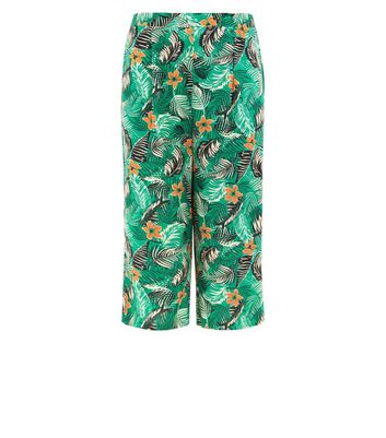 Curves Green Tropical Floral Cropped Trousers | New Look