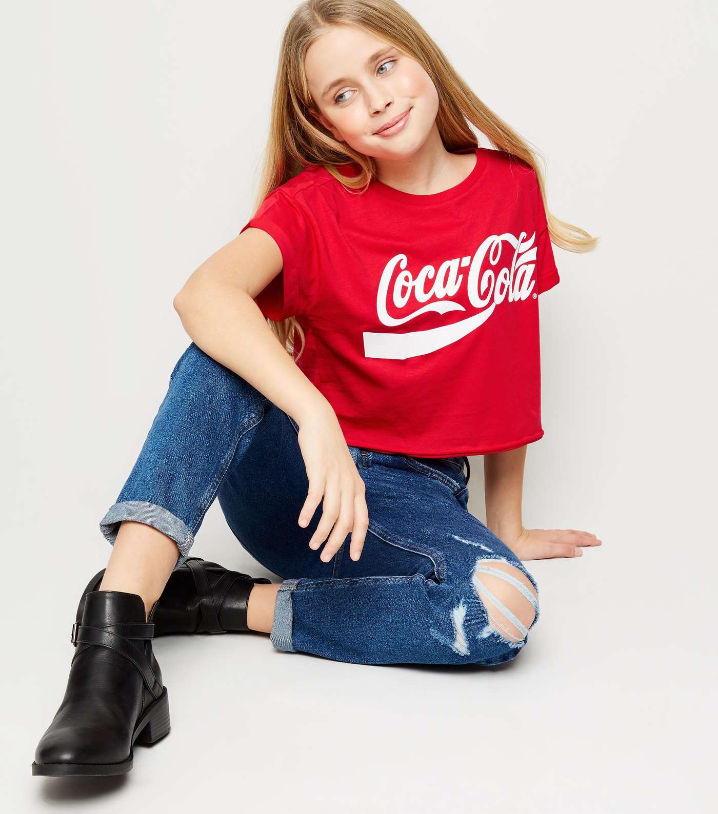 Girls Red Coca Cola Logo T-Shirt Image 2
