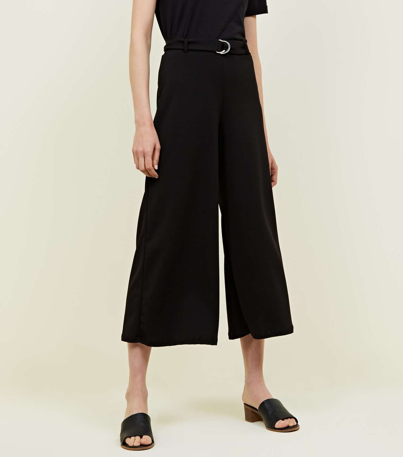Black D-Ring Belt Cropped Trousers Image 2