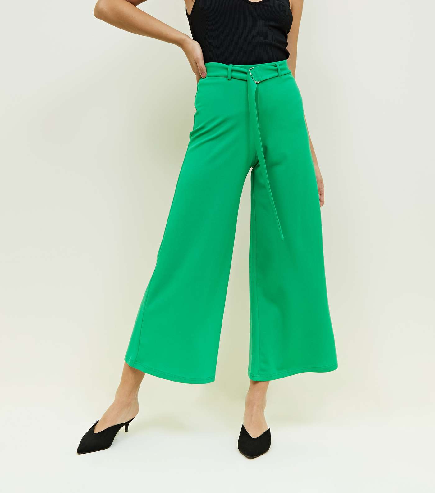 Green D-Ring Belt Cropped Trousers Image 2