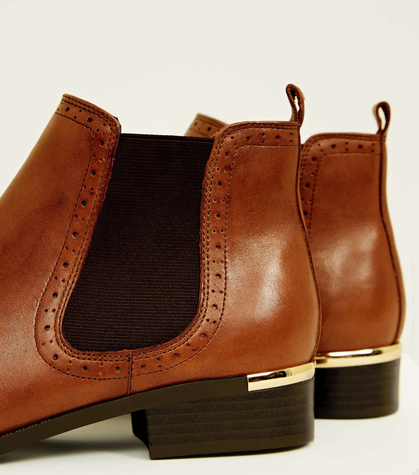 Tan Leather Metal Trim Brogue Chelsea Boots Image 4