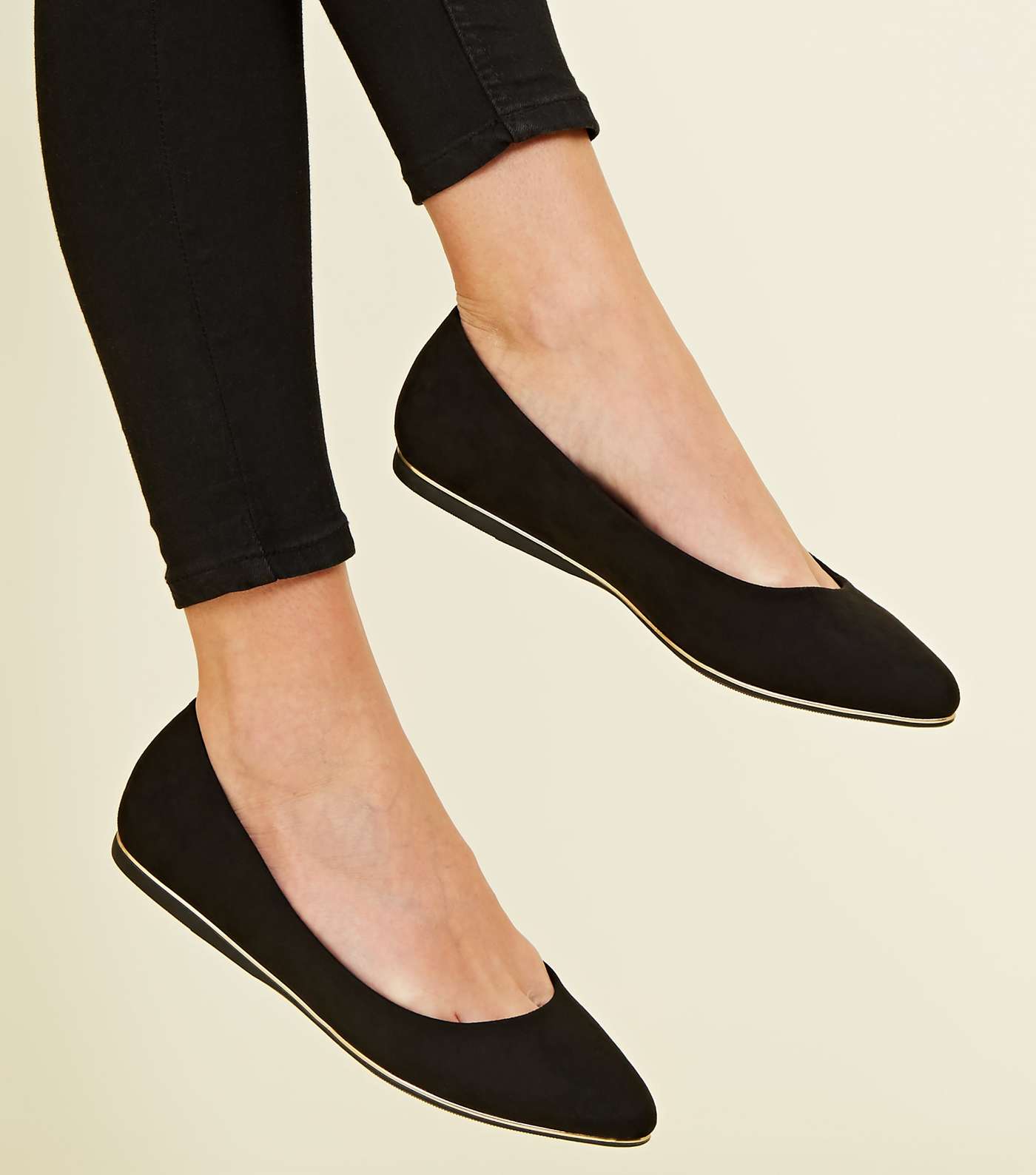 Wide Fit Black Piped Edge Pointed Pumps Image 2