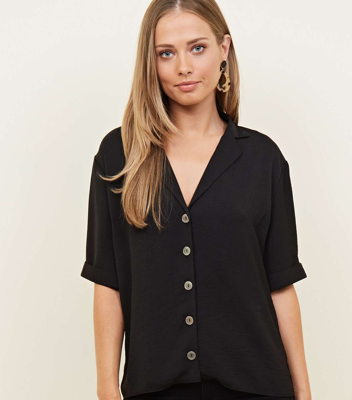 Black Button Front 1/2 Sleeve Boxy Shirt 