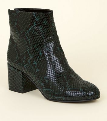 boots vertes