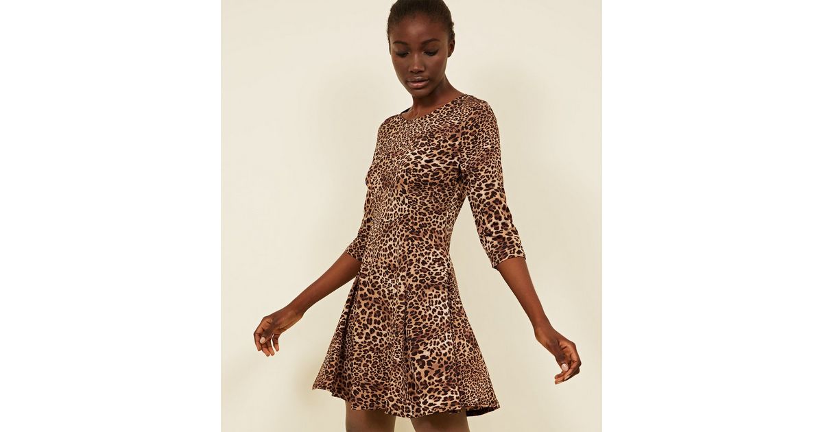 Pink Vanilla Braunes Kleid Mit Leopardenmuster New Look