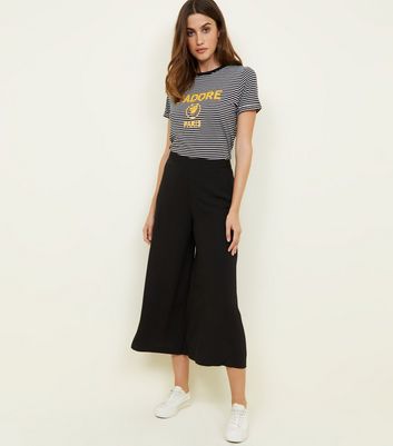 Black Cropped Wide Leg Trousers | New Look