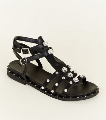 spartiates noires cloutées