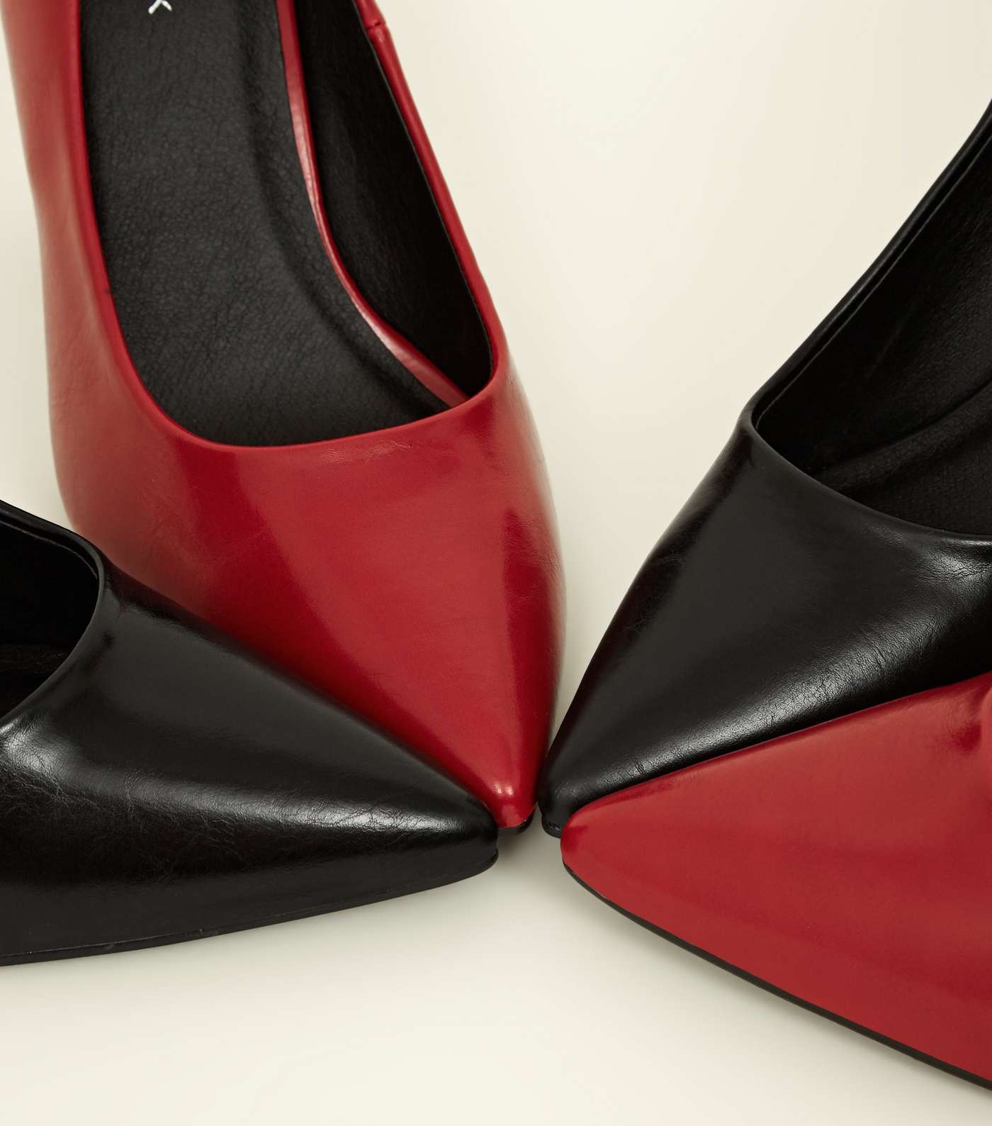 Red Pointed Flare Block Heels  Image 4