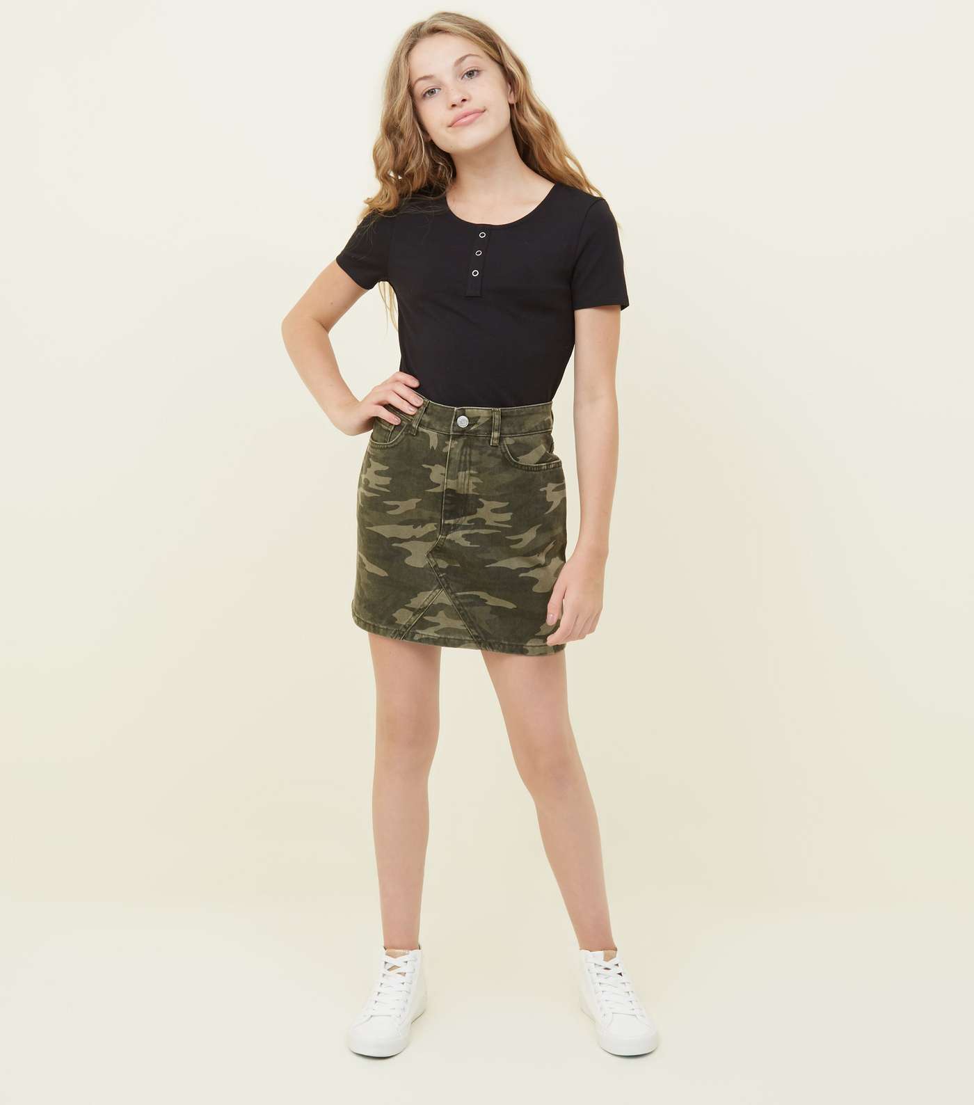 Girls Black Popper Front Fitted T-Shirt Image 2