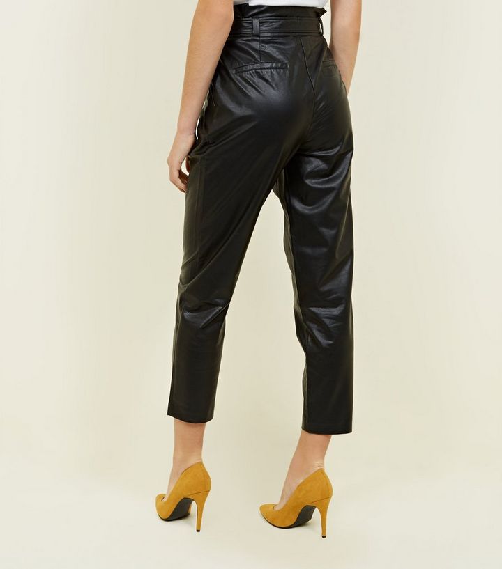 Pantalon Fusele Noir En Similicuir A Liens A Nouer A La Taille New Look
