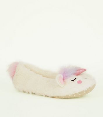 white fluffy shoes
