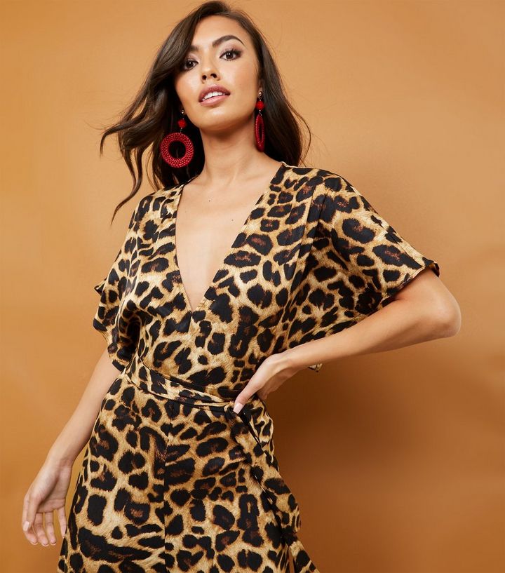 Brauner Satin Jumpsuit Mit Leoparden Print Und Kimono Armeln New Look
