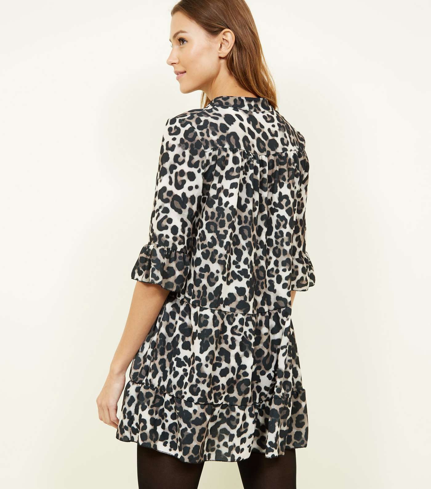 Cameo Rose Crepe Leopard Print Smock Dress Image 3