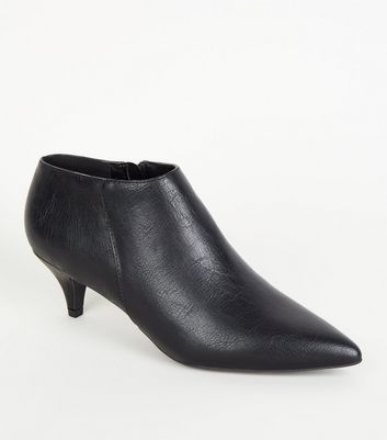 black leather kitten heel shoes