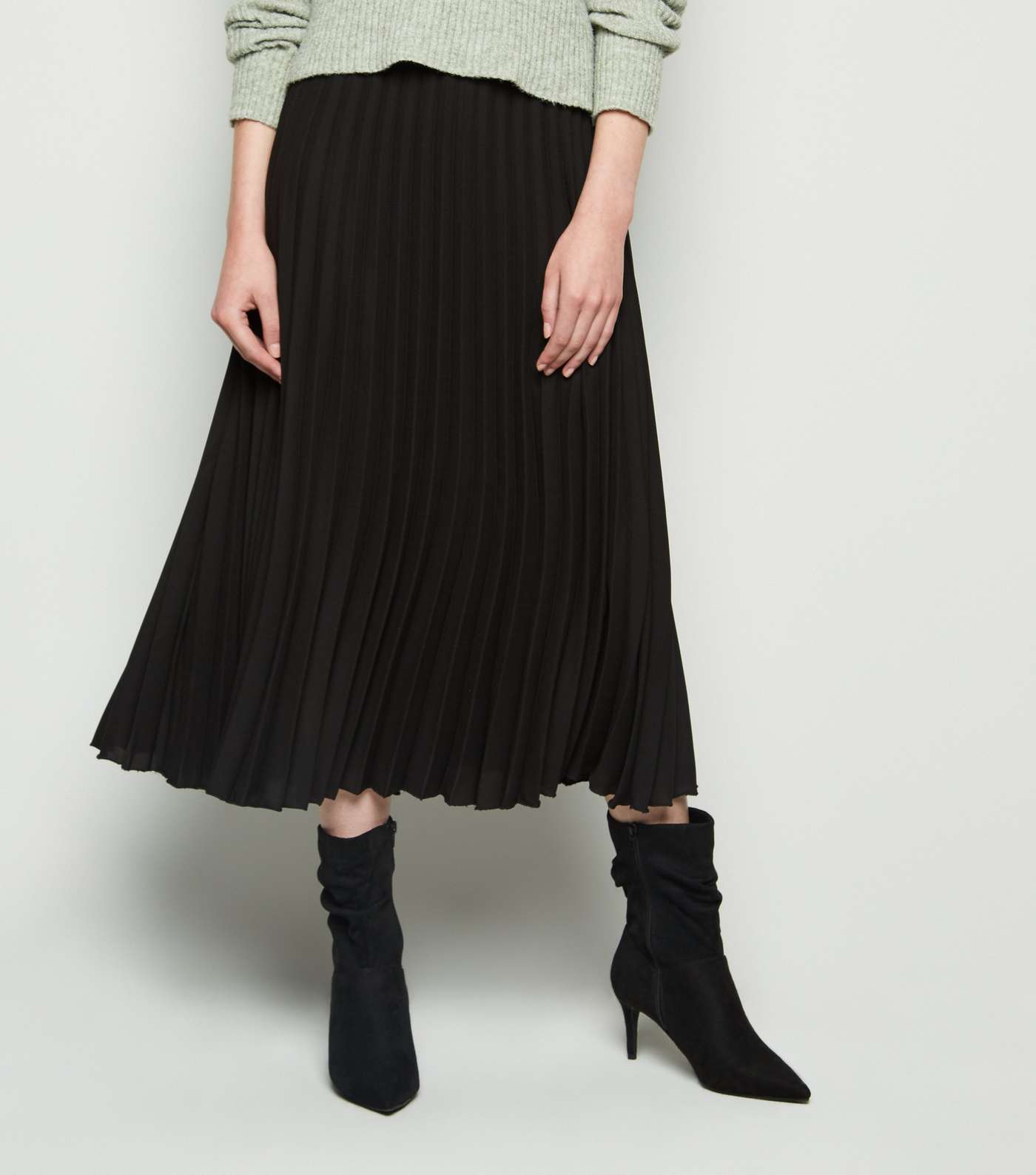 Black Chiffon Pleated Midi Skirt Image 2