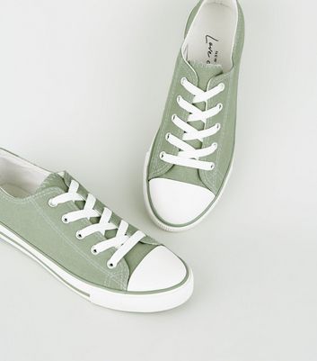 Green store canvas shoes