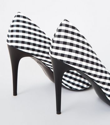 White Gingham Check Print Courts 