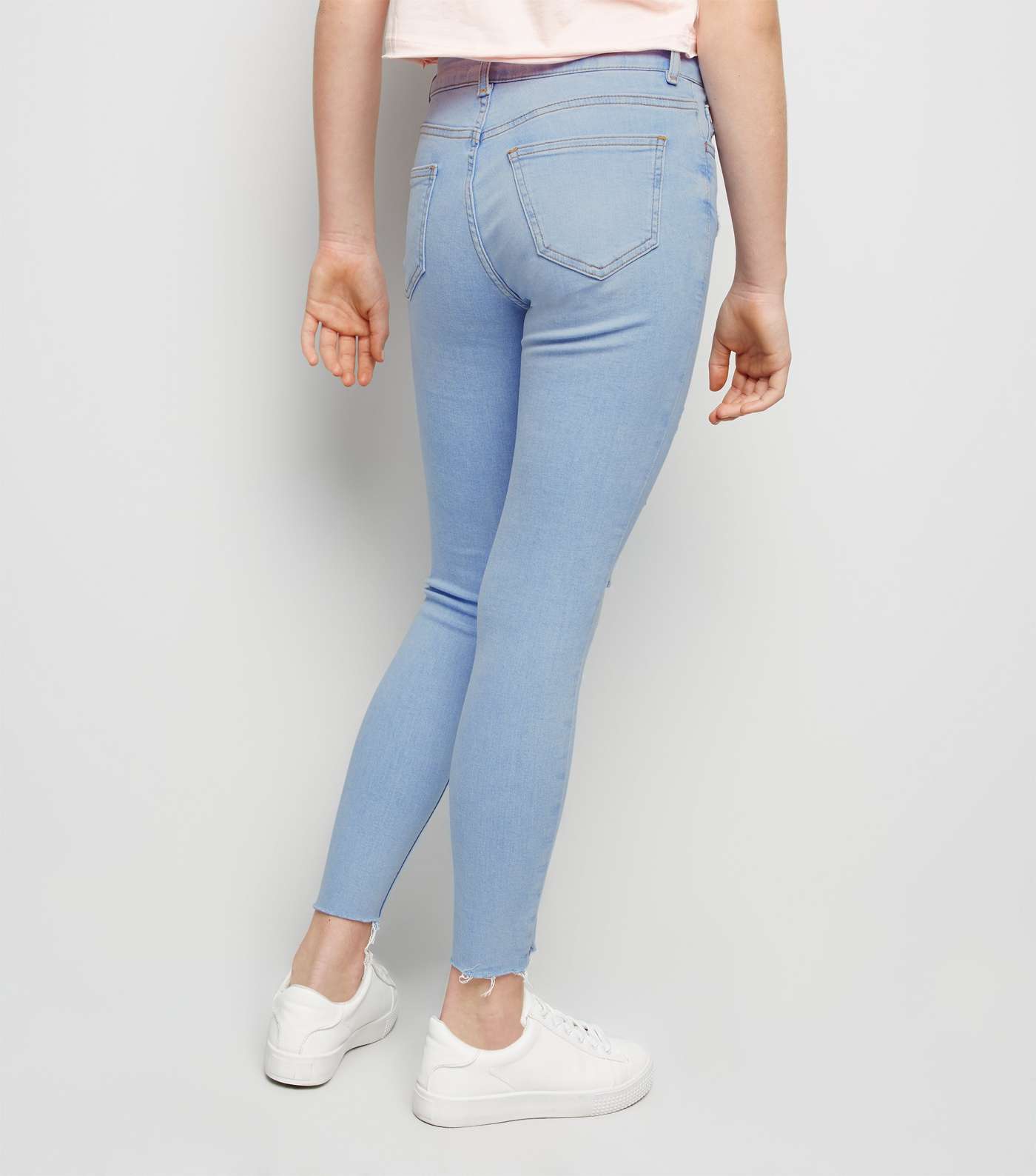 Girls Blue Bleach Wash Ripped Skinny Jeans Image 3