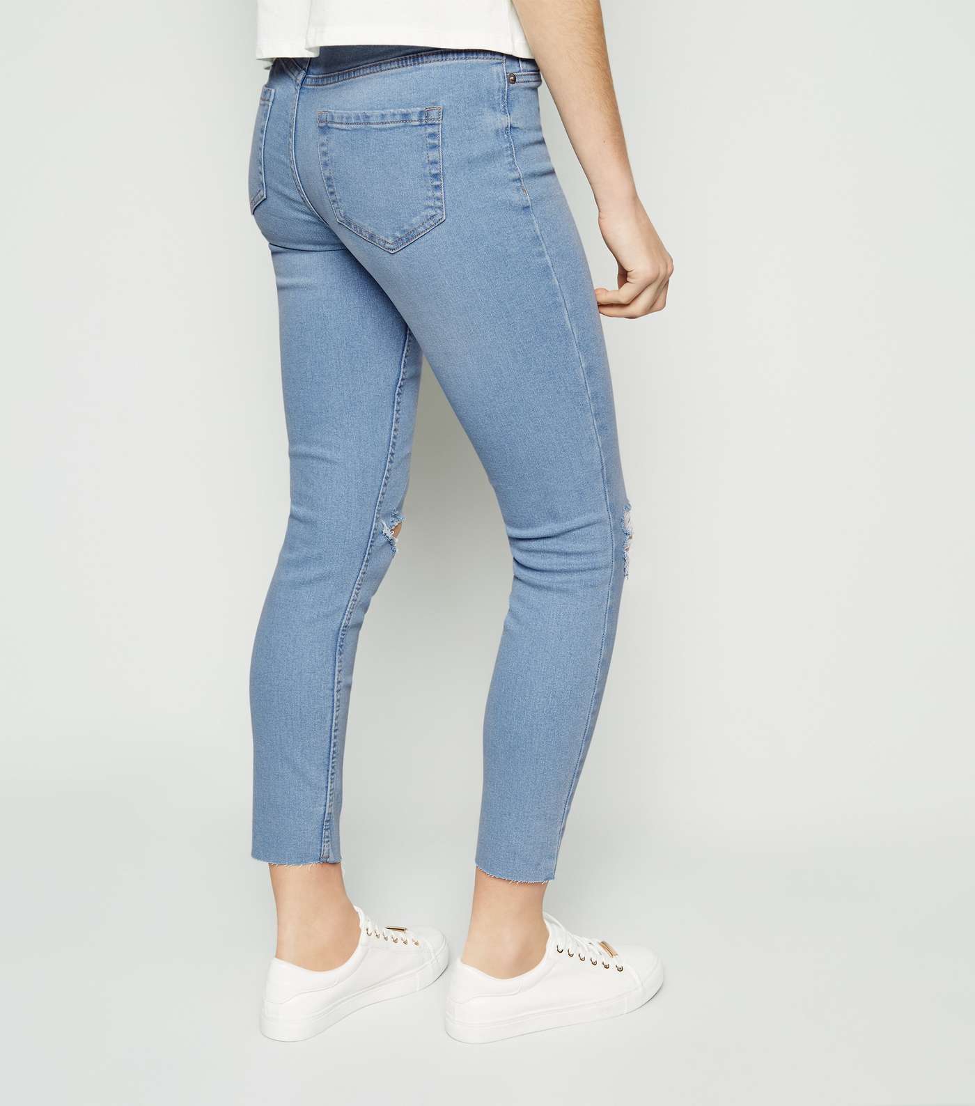 Bright Blue Bleach Wash Ripped Jenna Jeans Image 3