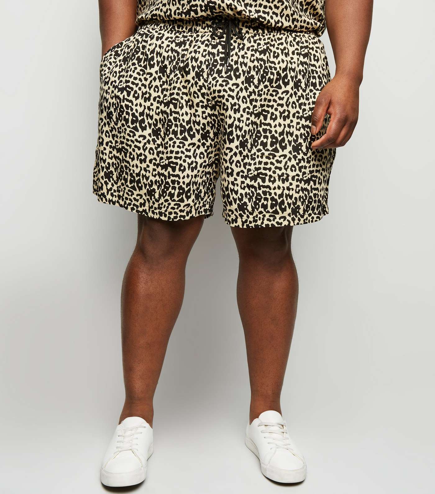 Plus Size Off White Leopard Print Shorts