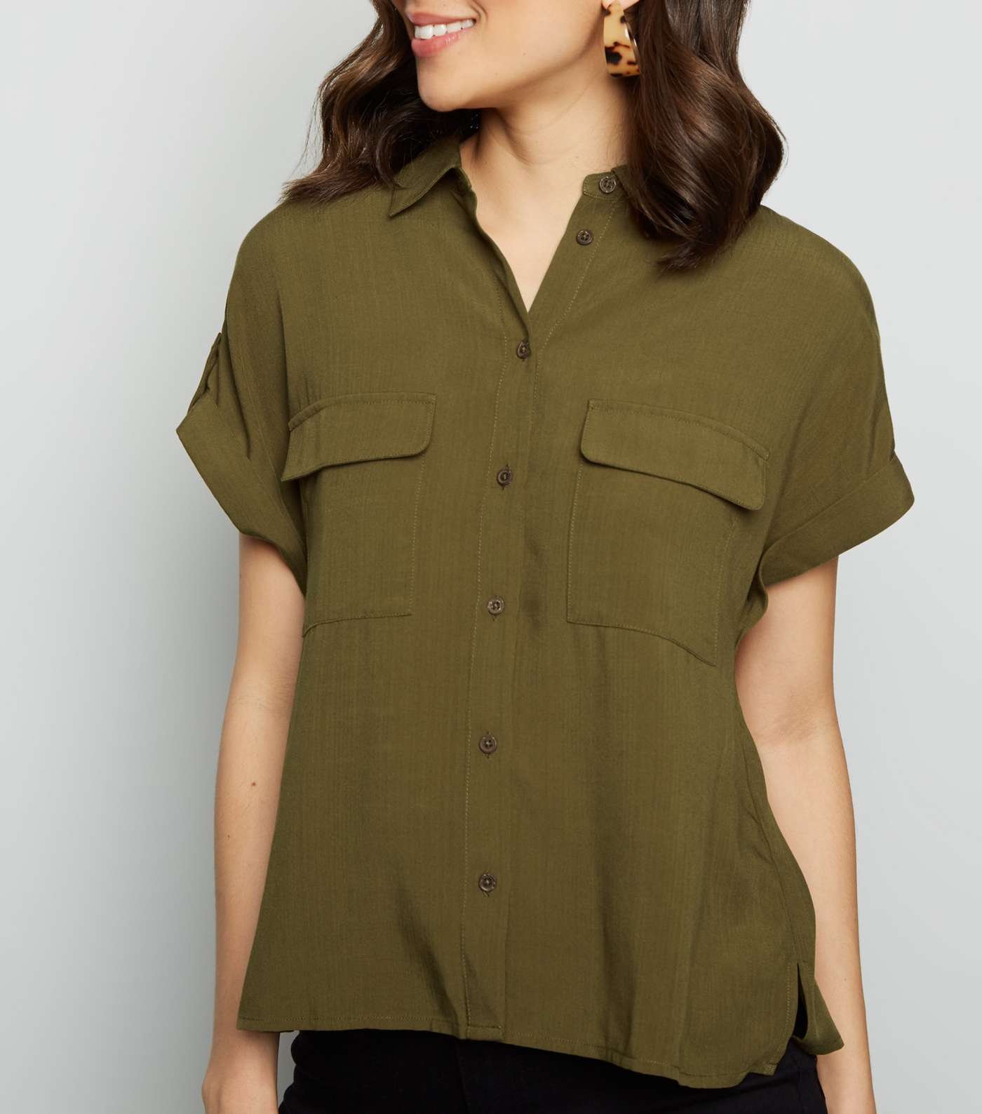Olive Pocket Front Short Sleeve Shirt