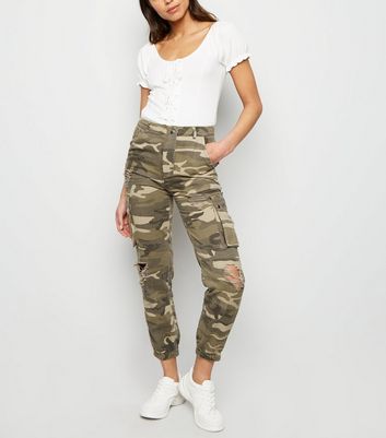 camouflage trousers new look