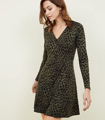green leopard print long sleeve dress