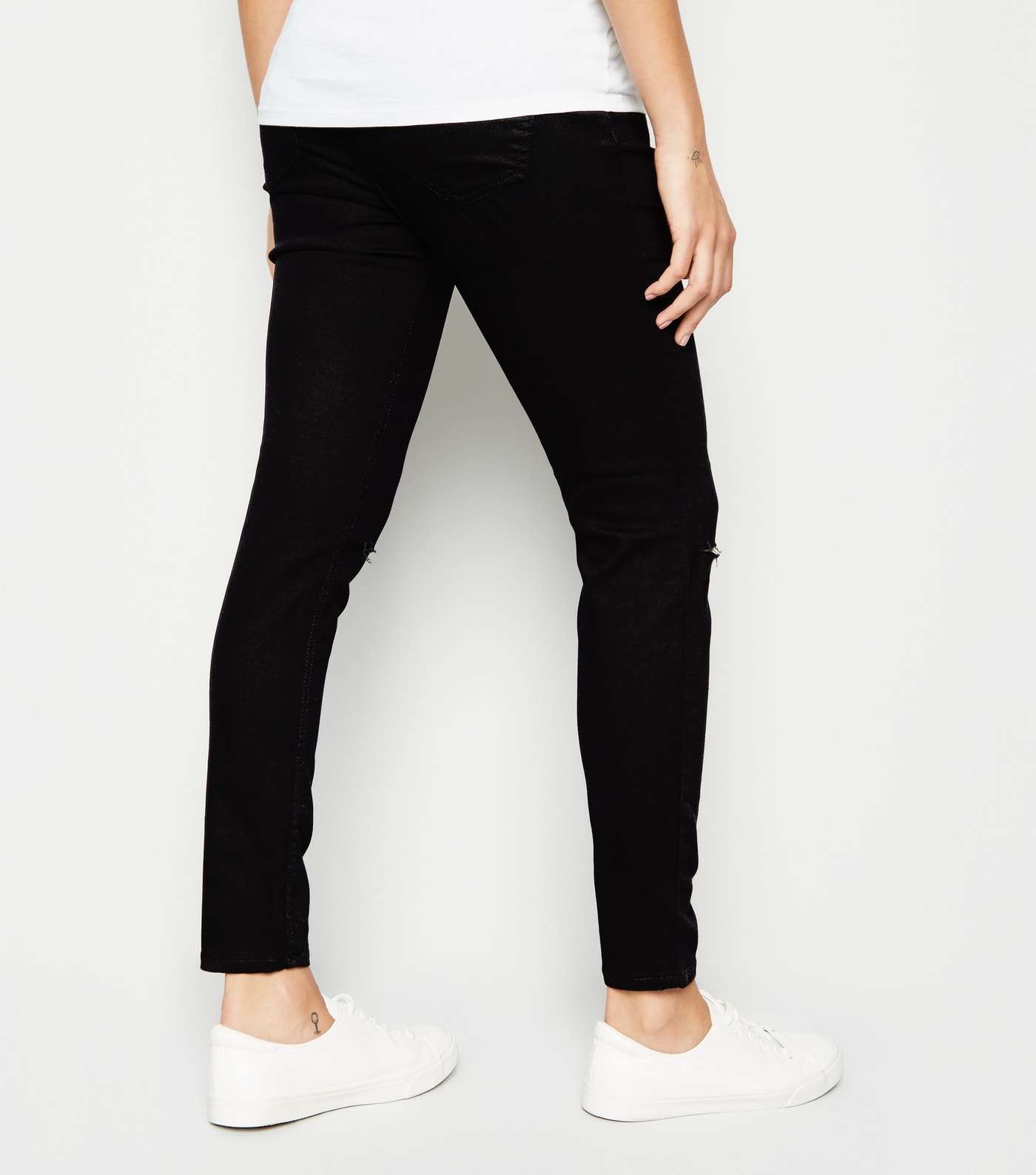 Maternity Black Ripped Over Bump Jeggings Image 3