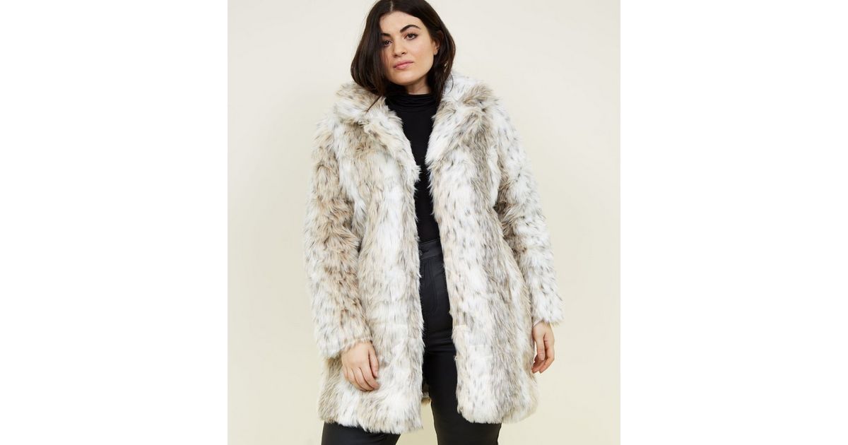Blue Vanilla Curves White Leopard Faux Fur Coat New Look Blue Vanilla Curves White Leopard Faux, Petite Snow Leopard Print Faux Fur Coat Uk
