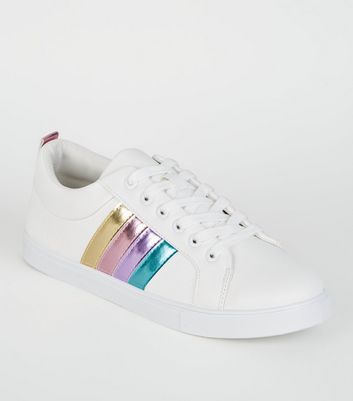Weiße Sneaker mit mehreren Details Weiße Sneaker mit mehreren Details