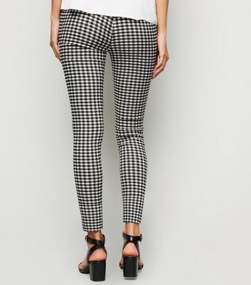 Hancock Women Black  White Gingham Check Pure Cotton Regular Fit Form