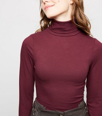 maroon roll neck