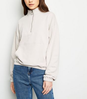 zip front sweatshirt