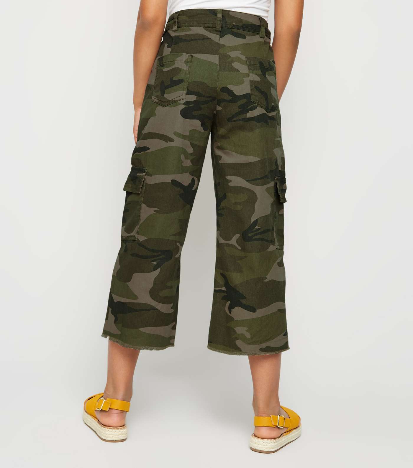 Girls Green Camo Cropped Trousers Image 3