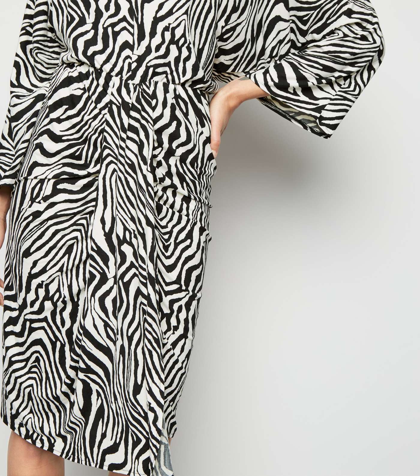 AX Paris Black Zebra Print Batwing Midi Dress Image 5