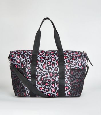 pink holdall bag