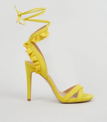 chaussure jaune a talon