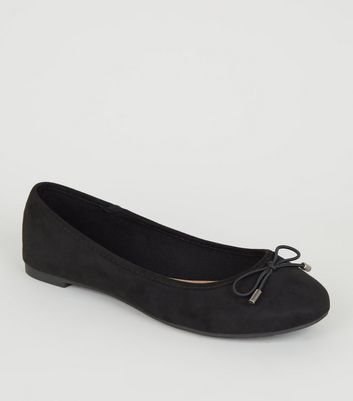 round toe ballet pumps