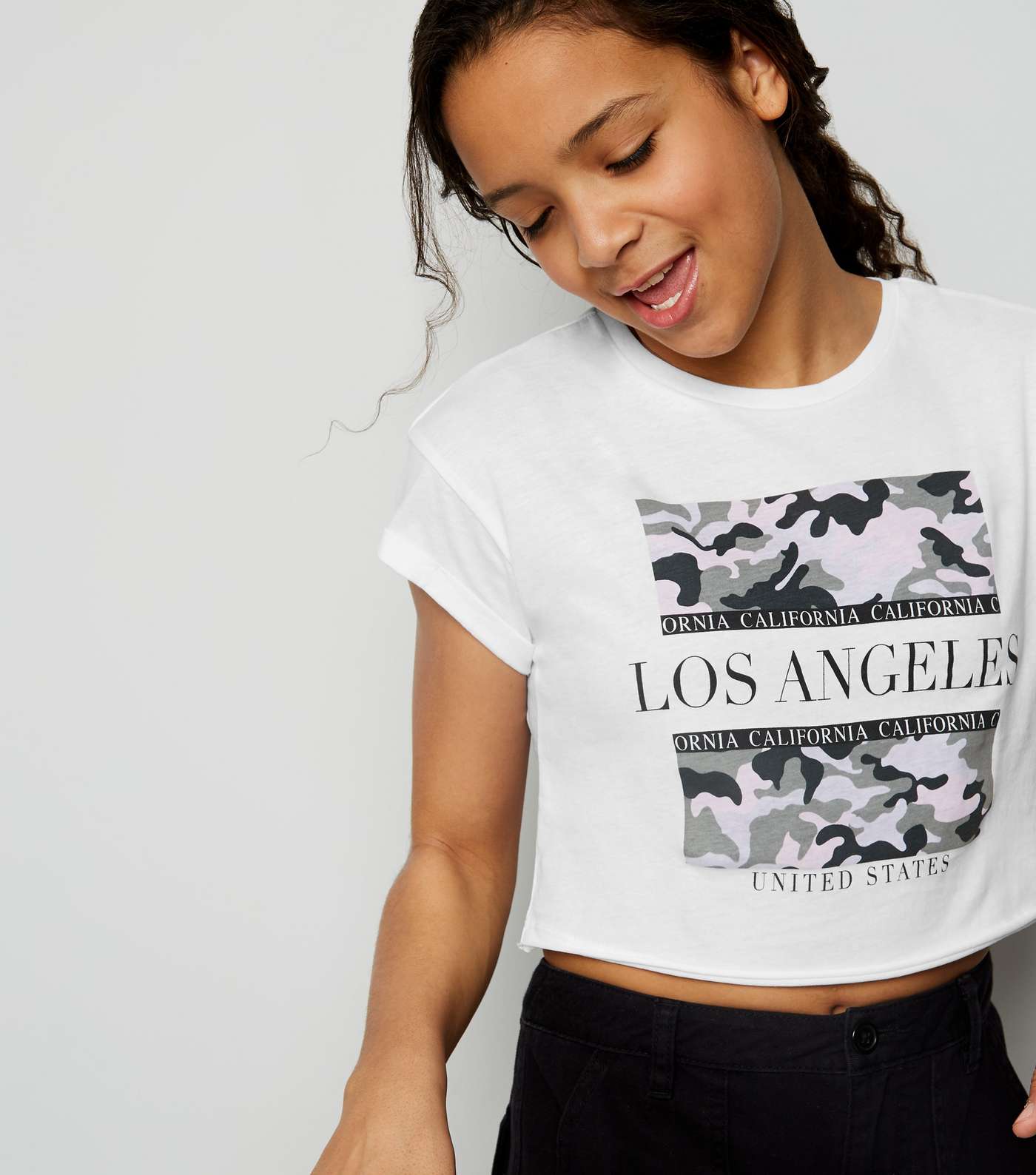 Girls White Camo Box Los Angeles Slogan T-Shirt Image 3