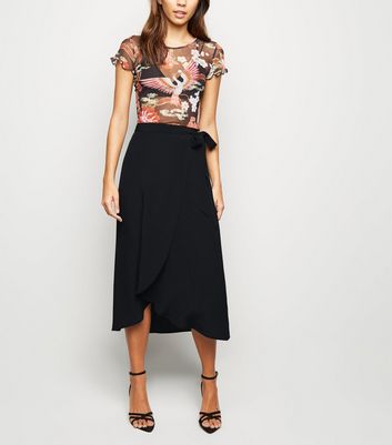 black wrap skirt outfit