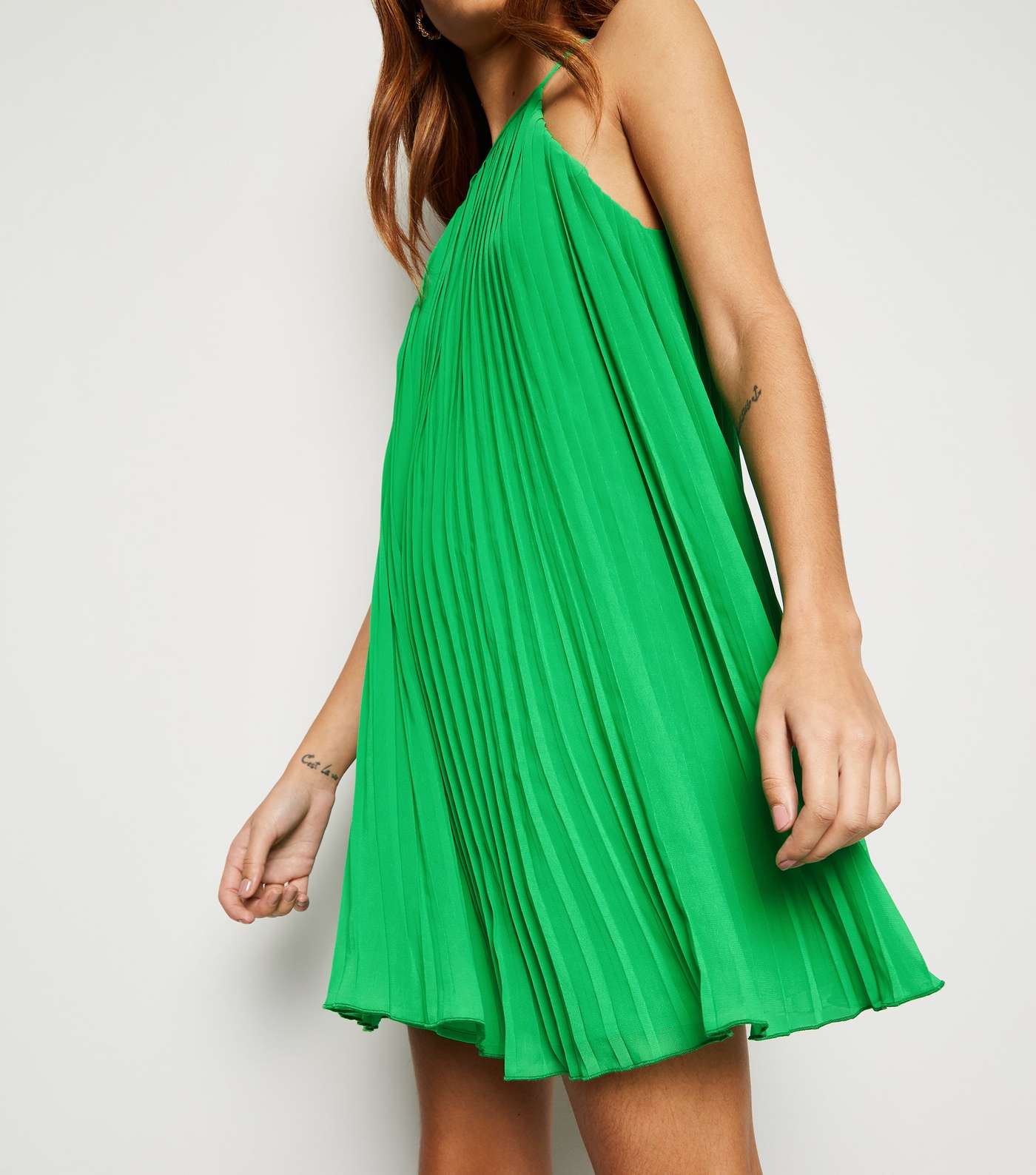 Green Pleated Halterneck Shift Dress Image 5