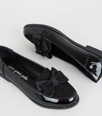 Black shoes with bow cheap on front