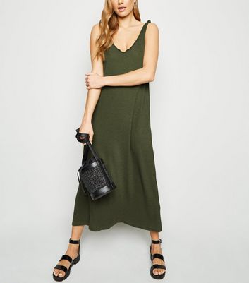 sleeveless knit midi dress