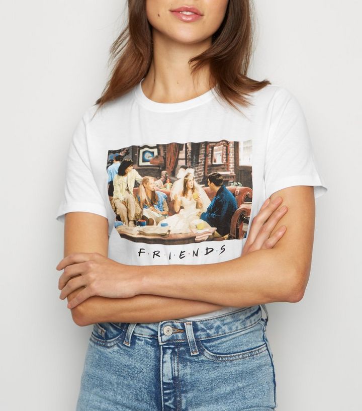 Weisses T Shirt Mit Friends Slogan Und Hochzeitsmotiv New Look