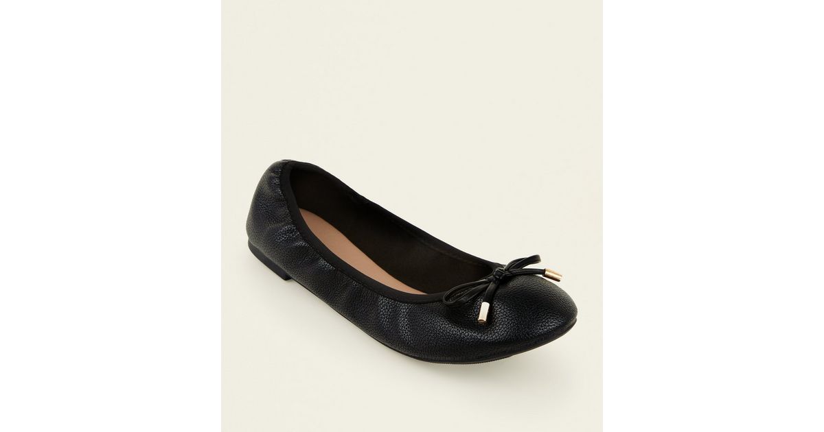 Wide Fit Black Bow Front Elasticated Ballet Pumps New Look
