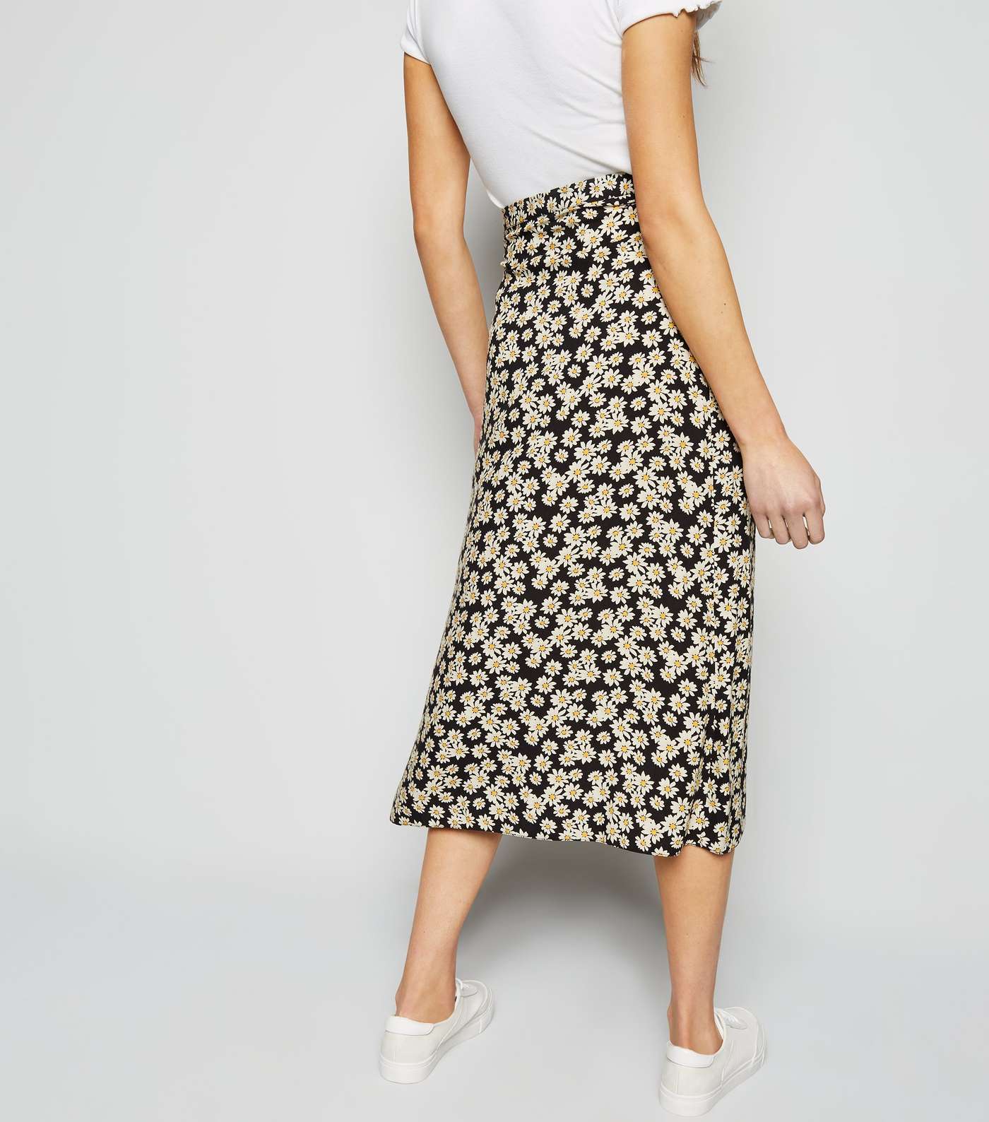 Black Daisy Wrap Midi Skirt Image 3