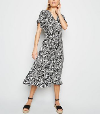 robe noire mi longue