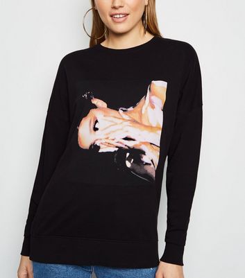 ariana grande black sweatshirt